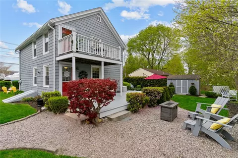 68 Margin St, Westerly, RI 02891 photo 3