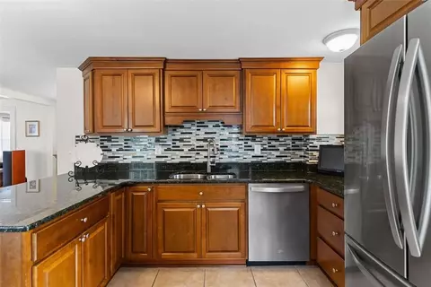 68 Margin St, Westerly, RI 02891 photo 5