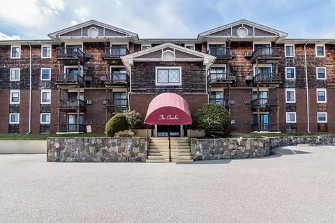 1190 Charles St #54, North Providence, RI 02904