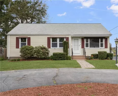 198 Holland St, Cranston, RI 02920