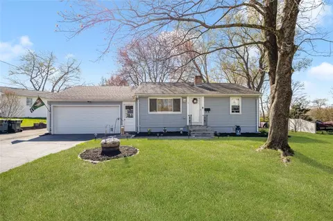 8 Pond St, Bellingham, MA 02019