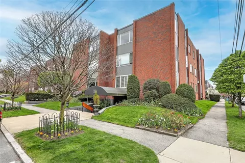 30 Blackstone Blvd #301, Providence, RI 02906