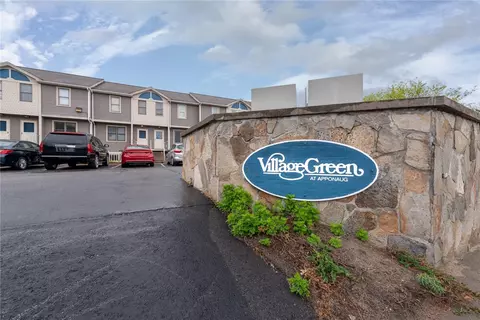 3399 Post Rd #26, Warwick, RI 02889