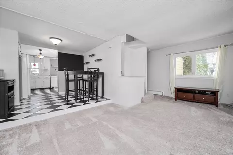 85 Bend St, Warwick, RI 02889 photo 6