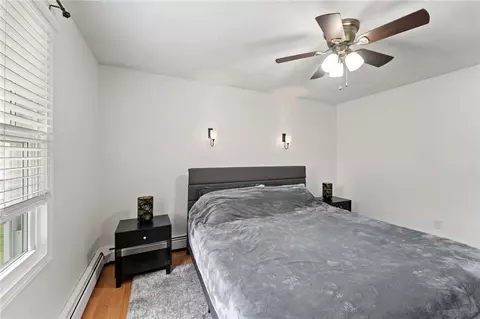 Bedroom - 90 Webb Ave, Warwick, RI 02889 photo 3 of 5
