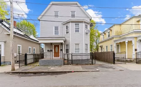 116 Laura St, Providence, RI 02907