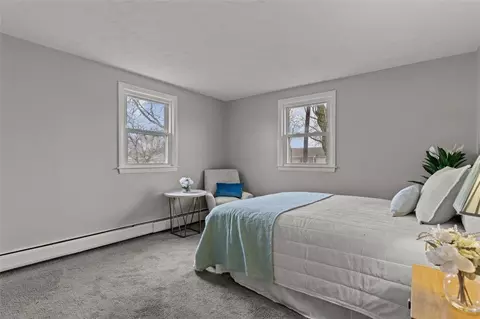 Bedroom - 16 Scott Ln, Bristol, RI 02809 photo 3 of 6