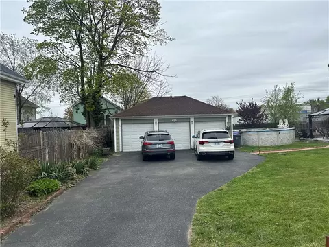 25 Vandewater St, Providence, RI 02908