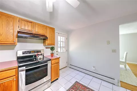 2 Central Ct, Warren, RI 02885 photo 15
