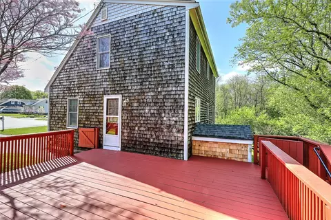 2 Central Ct, Warren, RI 02885 photo 32