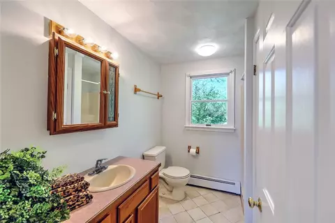 2 Central Ct, Warren, RI 02885 photo 20