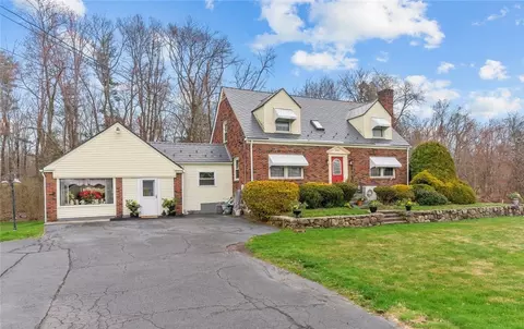 2405 Mendon Rd, Cumberland, RI 02864