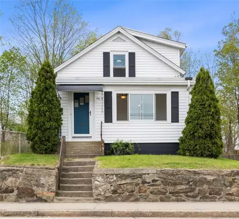 26 Providence St, West Warwick, RI 02893