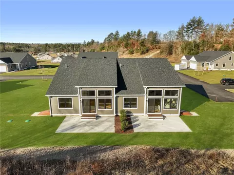 37 Overlook Ln, Glocester, RI 02814 photo 5