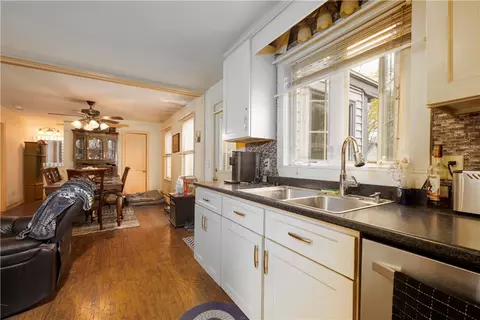 134 Aubin St, Woonsocket, RI 02895 photo 6