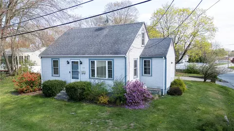 134 Aubin St, Woonsocket, RI 02895 photo 3