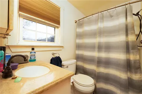 134 Aubin St, Woonsocket, RI 02895 photo 16