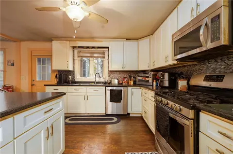 134 Aubin St, Woonsocket, RI 02895 photo 4