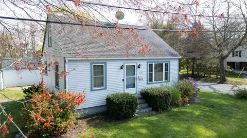 134 Aubin St, Woonsocket, RI 02895 photo 2