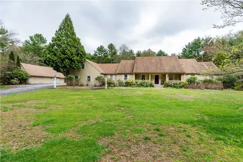 2 New London Tpke, Exeter, RI 02822
