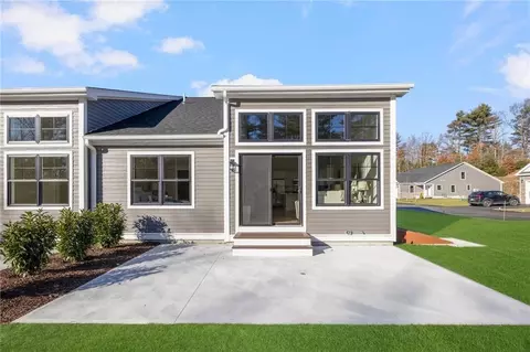 21 Overlook Ln, Glocester, RI 02814 photo 5