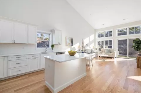 21 Overlook Ln, Glocester, RI 02814 photo 14