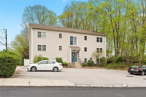 381 Old River Rd #3, Lincoln, RI 02838