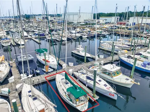 1 Lagoon Rd #143, Portsmouth, RI 02871