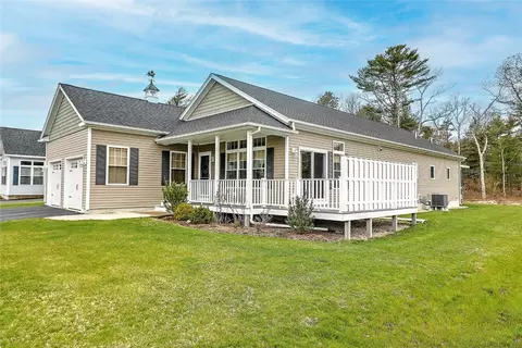 88 Fescue Ln, South Kingstown, RI 02879