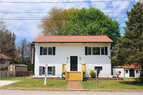 12 Joaquin Ct, West Warwick, RI 02893