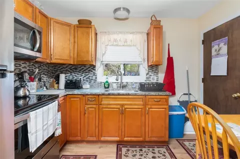 8 A St, Westerly, RI 02891 photo 6