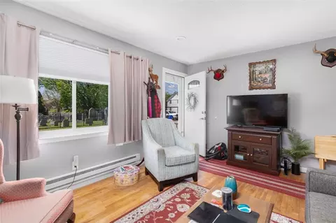 8 A St, Westerly, RI 02891 photo 3