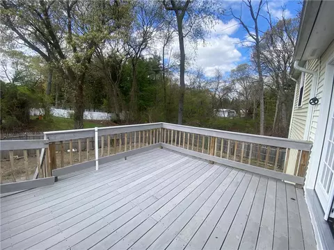5 Larson Dr, Warwick, RI 02886 photo 5