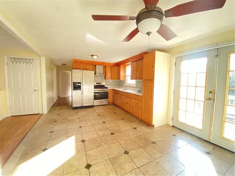 5 Larson Dr, Warwick, RI 02886 photo 11