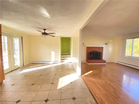 5 Larson Dr, Warwick, RI 02886 photo 9