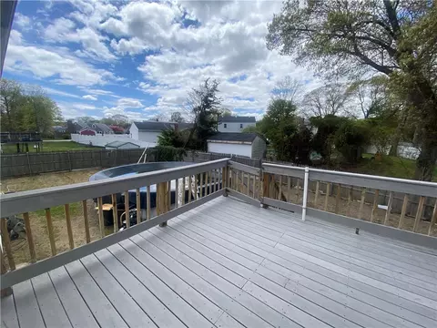 5 Larson Dr, Warwick, RI 02886 photo 6