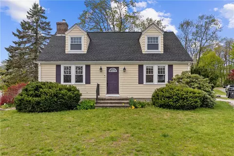 1 Garfield Ave, East Providence, RI 02916