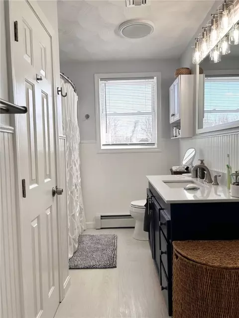 29 Hamlet Ct, Bristol, RI 02809 photo 4