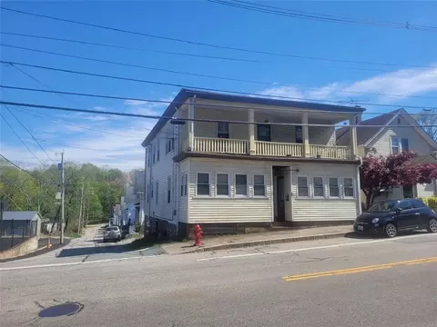 288 Washington St, West Warwick, RI 02893
