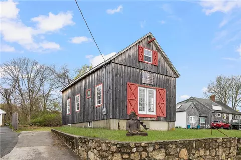2958 Main Rd, Portsmouth, RI 02871