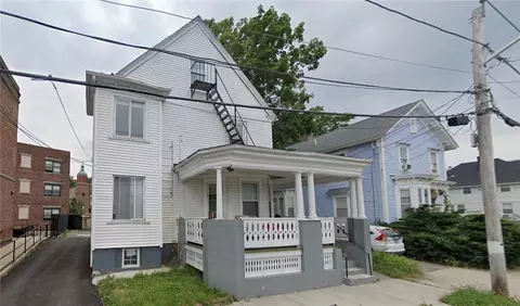 8 Mawney St, Providence, RI 02907
