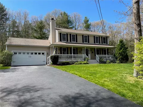 14 Kings Daughters Ct, West Greenwich, RI 02817
