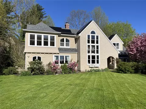 115 Willett Rd, North Kingstown, RI 02874