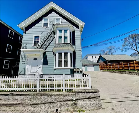 25 Ayr St, Central Falls, RI 02863