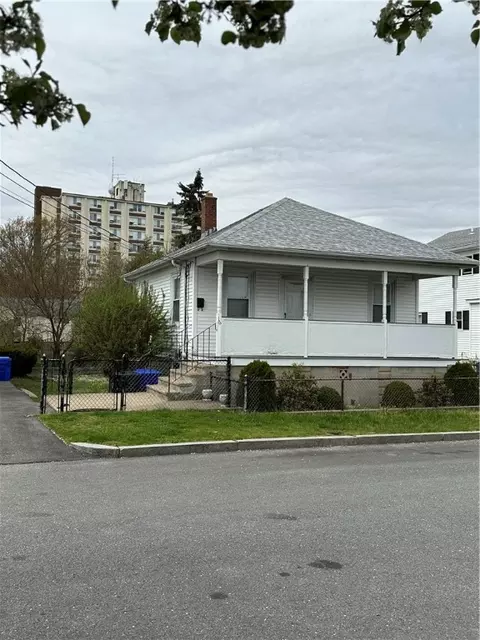 16 Parsons Ave, East Providence, RI 02914