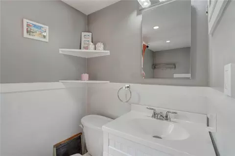 Bath - 28 Pearse Ave, Bristol, RI 02809 photo 3 of 3