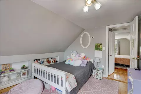 Bedroom - 28 Pearse Ave, Bristol, RI 02809 photo 6 of 7