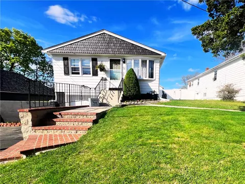12 Freehold Ave, Cranston, RI 02920