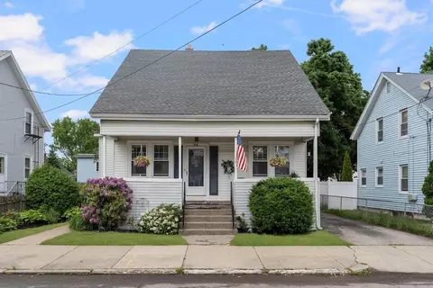 44 Benedict St, Pawtucket, RI 02861