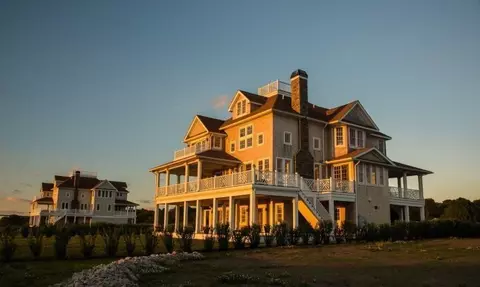 157 Newport Beach Dr, Portsmouth, RI 02871